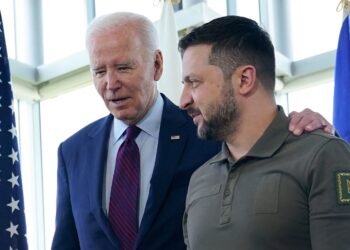 بایدن ممنوعیت استفاده اوکراین از تسلیحات آمریکایی در حملات به خاک روسیه را لغو کرد