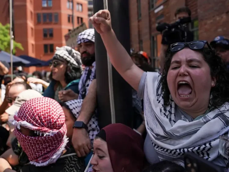 یک عضو کنگره آمریکا طرحی را برای فرستادن دانشجویان معترض حامی فلسطین به غزه ارائه کرد