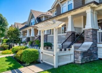 اکثر کانادایی‌های مشتاق ملک قبل از خرید منتظر کاهش نرخ بهره هستند