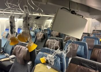 ‘All hell broke loose’: Passengers on Singapore Airlines flight describe nightmare at 37,000 feet NOW PLAYING