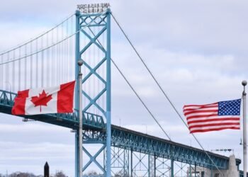 کارشناس مهاجرت: تعداد بیشتری از کانادایی ها به ایالات متحده مهاجرت می کنند.