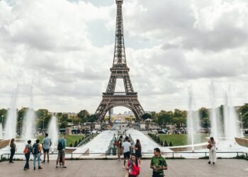 يک شهروند اوکراينی – روسی به اتهام تروريسم در پاریس دستگير شد