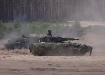 تانک ها و سربازان آلمانی در لیتوانی یک هدف دارند: ترساندن روسیه