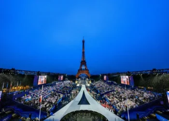 افتتاحیه المپیک پاریس با  لیدی گاگا و  ایا ناکامورا