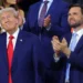 نمایندگان حزب جمهوری خواه در حالی که ترامپ ونس را به عنوان معاون خود معرفی می کند، نامزد ریاست جمهوری می شوند
