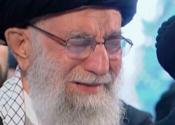 خامنه ای درها را به روی مذاکرات با ایالات متحده بر سر برنامه هسته ای تهران باز کرد