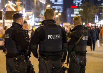 تجاوز گروهی به یک پناهجوی مرد ایرانی در شهری در غرب آلمان توسط افراد «حامی حکومت جمهوری اسلامی»