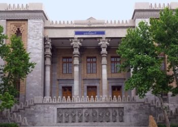 مخالفت مقام وزارت خارجه جمهوری اسلامی در دیدار با سفیر روسیه با تغییر مرزهای بین‌المللی