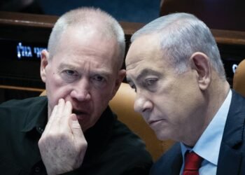 منتقدان، نتانیاهو را به «سیاسی‌کاری» متهم کردند؛ تعویق سفر گالانت به آمریکا