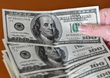 دلار آمریکا: وارد کانال ۶۳ هزار تومان شد