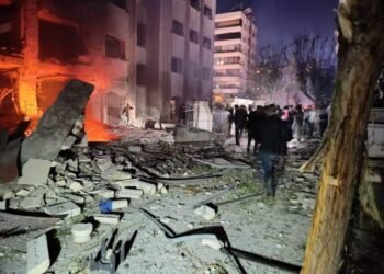 حملات سنگین هوایی اسرائیل در دمشق همزمان با حضور مشاور رهبر جمهوری اسلامی