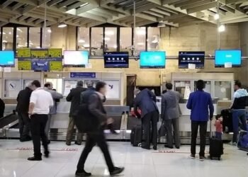 کاهش سن تمایل به مهاجرت در ایران؛ زنگ خطری برای آینده اجتماعی و اقتصادی کشور