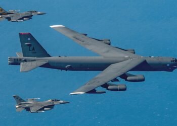 پنتاگون نیروهای خود را در خاورمیانه تقویت می‌کند