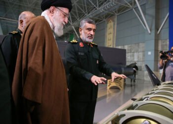 خامنه‌ای: پاسخ قاطع ایران به اقدامات اسرائیل و آمریکا حتمی است