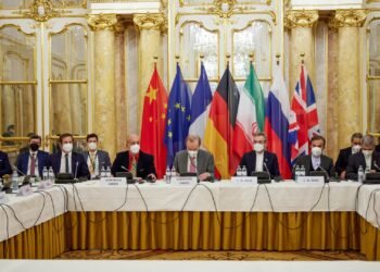 هشدار اروپا به ایران: توقف تنش‌های هسته‌ای پیش از فروپاشی