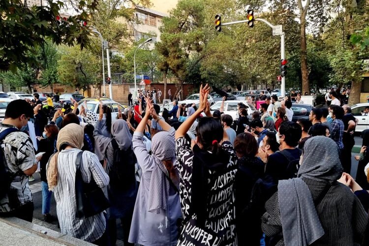 ایران در تب اعتراضات: تجمعات بازاریان، بازنشستگان و کارگران در نقاط مختلف کشور