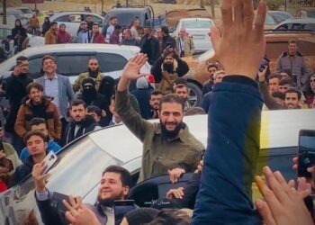 تشدید درگیری‌ها در سوریه: شورشیان در آستانه تصرف حمص؛ حمایت ترکیه و هشدار اسرائیل