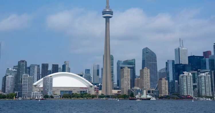 Toronto’s Population Surpasses 7 Million, Driven by Migration