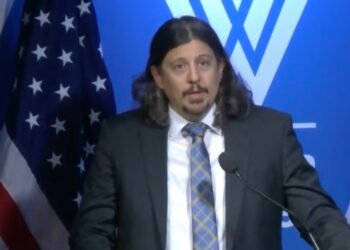 ریچارد نفیو: آخرین فرصت دیپلماسی و آمادگی برای اقدام نظامی علیه برنامه هسته‌ای ایران