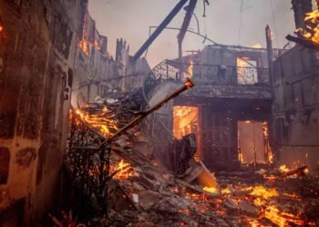 Deadly Wildfires Force Thousands to Flee in Los Angeles