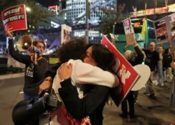 کابینه اسرائیل در آستانه تصمیم‌گیری درباره آتش‌بس غزه؛ تهدیدات داخلی و ادامه حملات