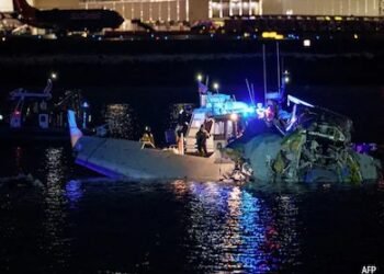 Tragedy on the Potomac: Plane and Helicopter Collision Claims All Lives