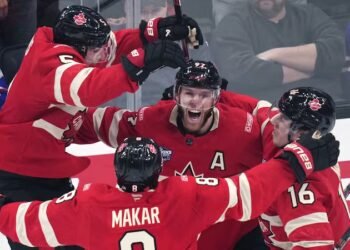 Gretzky Faces Backlash After Canada-U.S. Hockey Showdown