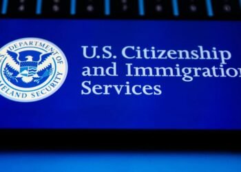 توقف موقت پردازش برخی درخواست‌های گرین‌کارت در آمریکا