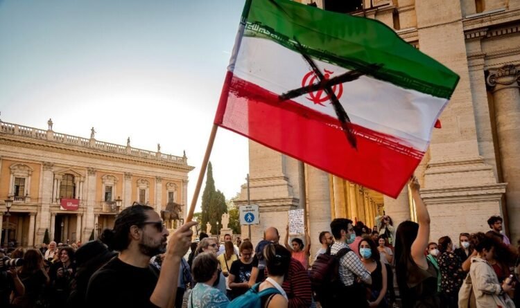 نگاهی به حکمرانی علی خامنه‌ای: متن نامه مصطفی مهرآیین