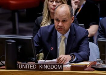 بریتانیا: در صورت ادامه برنامه هسته‌ای ایران، تمامی تحریم‌های سازمان ملل را بازمی‌گردانیم