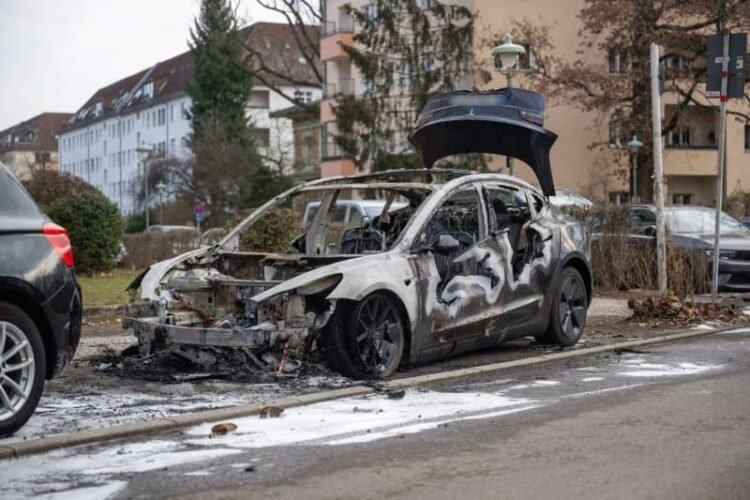 Four Tesla Cars Set on Fire in Berlin Amid Protests