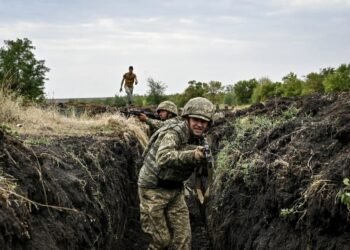 Russian Forces Use Gas Pipeline to Attack Ukrainian Units in Kursk