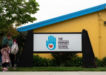 Zuckerberg-Backed School to Shut Down