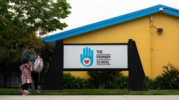 Zuckerberg-Backed School to Shut Down