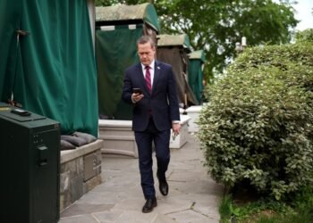 زلزله در تیم امنیتی ترامپ؛ مایک والتز برکنار شد!