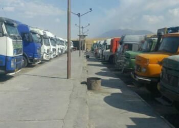 اعتصاب کامیون‌داران به روز ششم رسید؛ چرخ حمل‌ونقل در ایران لنگ می‌زند