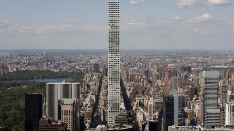 Billionaires Sue Over Defects in Iconic NYC Skyscraper