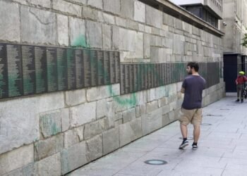 Vandalism Sparks Outrage Ahead of Jewish Holiday in Paris