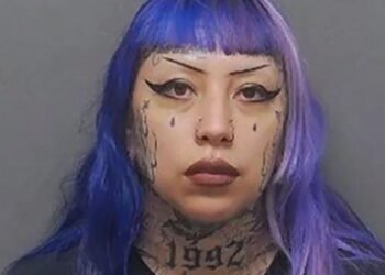 مادر تگزاسی به اتهام کمک به اقدامات تروریستی پسر نوجوانش متهم شد