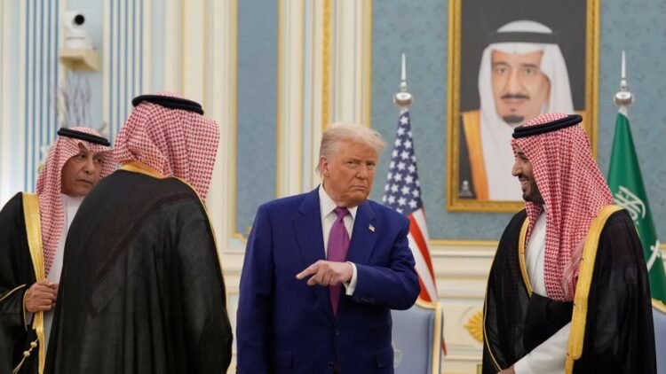 «یا توافق یا فروپاشی»: هشدار ترامپ به تهران از خاک عربستان