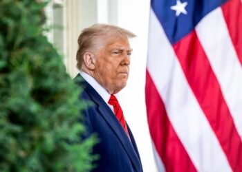 ترامپ: این مهم‌ترین لحظه تاریخ ایران است؛ امیدوارم تصمیم درست بگیرند