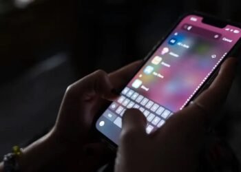 EU Targets Kids’ Social Media Use