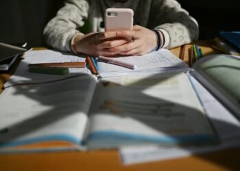 محدودیت سراسری اروپا برای حضور کودکان در شبکه‌های اجتماعی