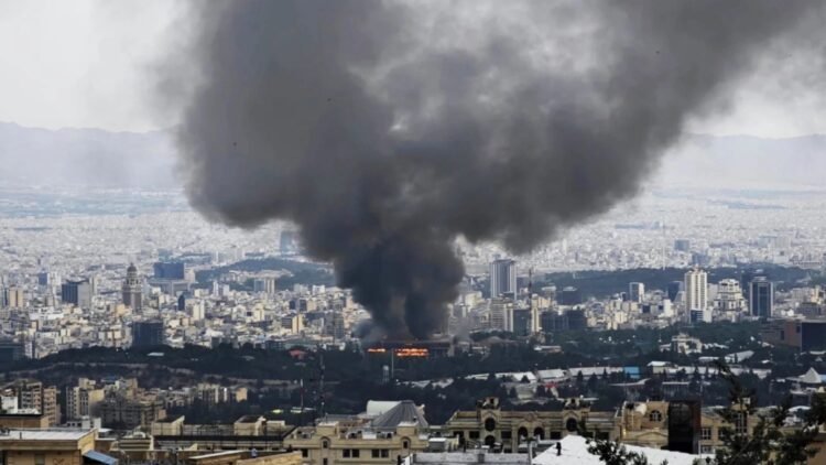 موج تازه موشک‌باران ایران و امید به آتش‌بس؛ سکوت تدریجی آژیرها در اسرائیل