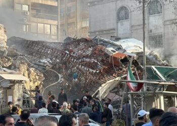 کشته شدن فرمانده کل سپاه در حمله اسرائیل؛ تهران، نطنز و چند شهر دیگر هدف قرار گرفتند