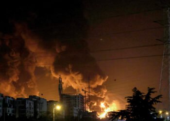 هشدار ترامپ، تماس اروپا، انفجار در تهران؛ خاورمیانه در آستانه بحران بزرگ