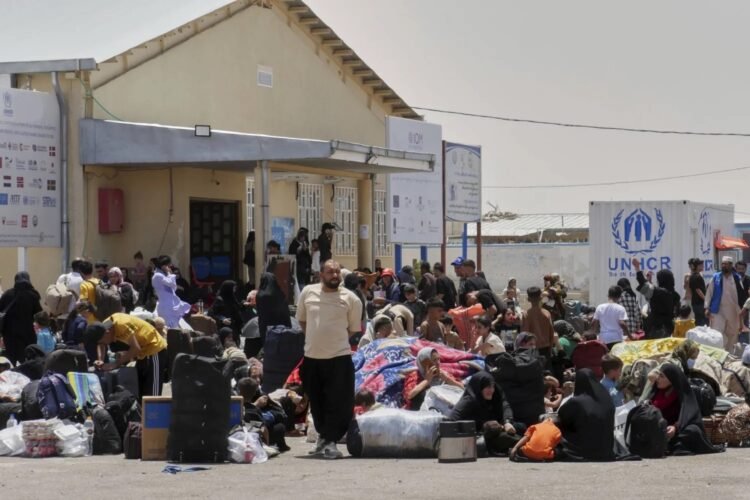 شکنجه، تهدید و آزار در انتظار مهاجران افغان پس از اخراج از ایران و پاکستان