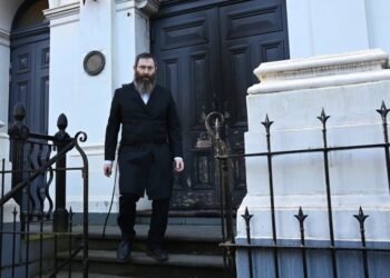 آتش‌افروزی در کنیسه ملبورن؛ نمازگزاران از در پشتی گریختند