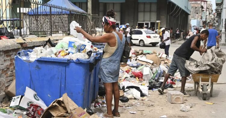 اخراج وزیر کار کوبا پس از اظهارات جنجالی درباره بی‌خانمان‌ها