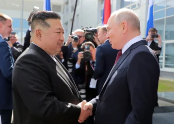 اشک بر تابوت، خون بر پیمان: نمایش غم کیم جونگ اون یا فریاد قدرت؟